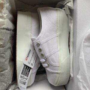 BRAND NEW white platform supergas